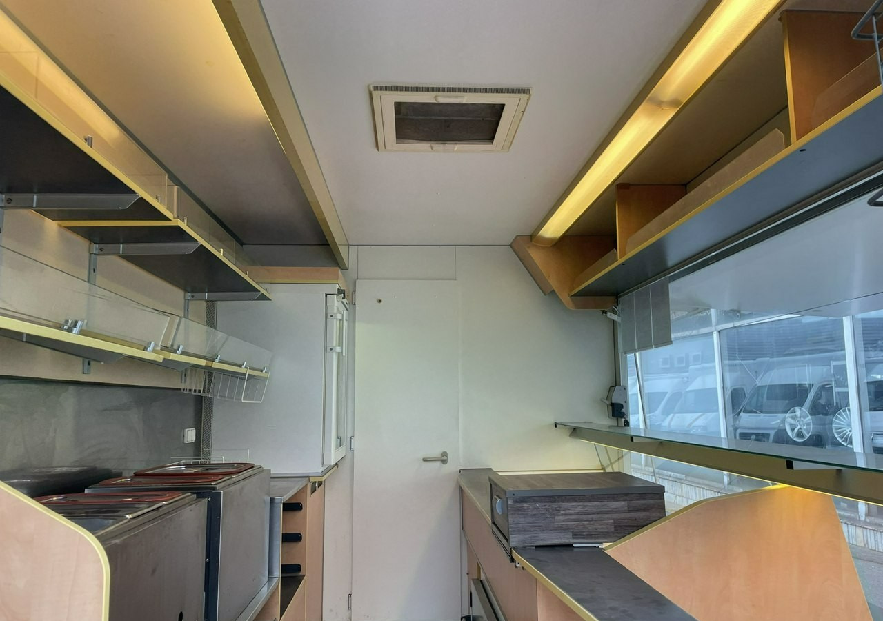 Renault Master Autosklep Wędli-pie Gastronomiczny Food Truck Foodtruck Sklep bar 20 - Pojízdná prodejna: obrázek 4 Renault Master Autosklep Wędli-pie Gastronomiczny Food Truck Foodtruck Sklep bar 20 - Pojízdná prodejna: obrázek 4