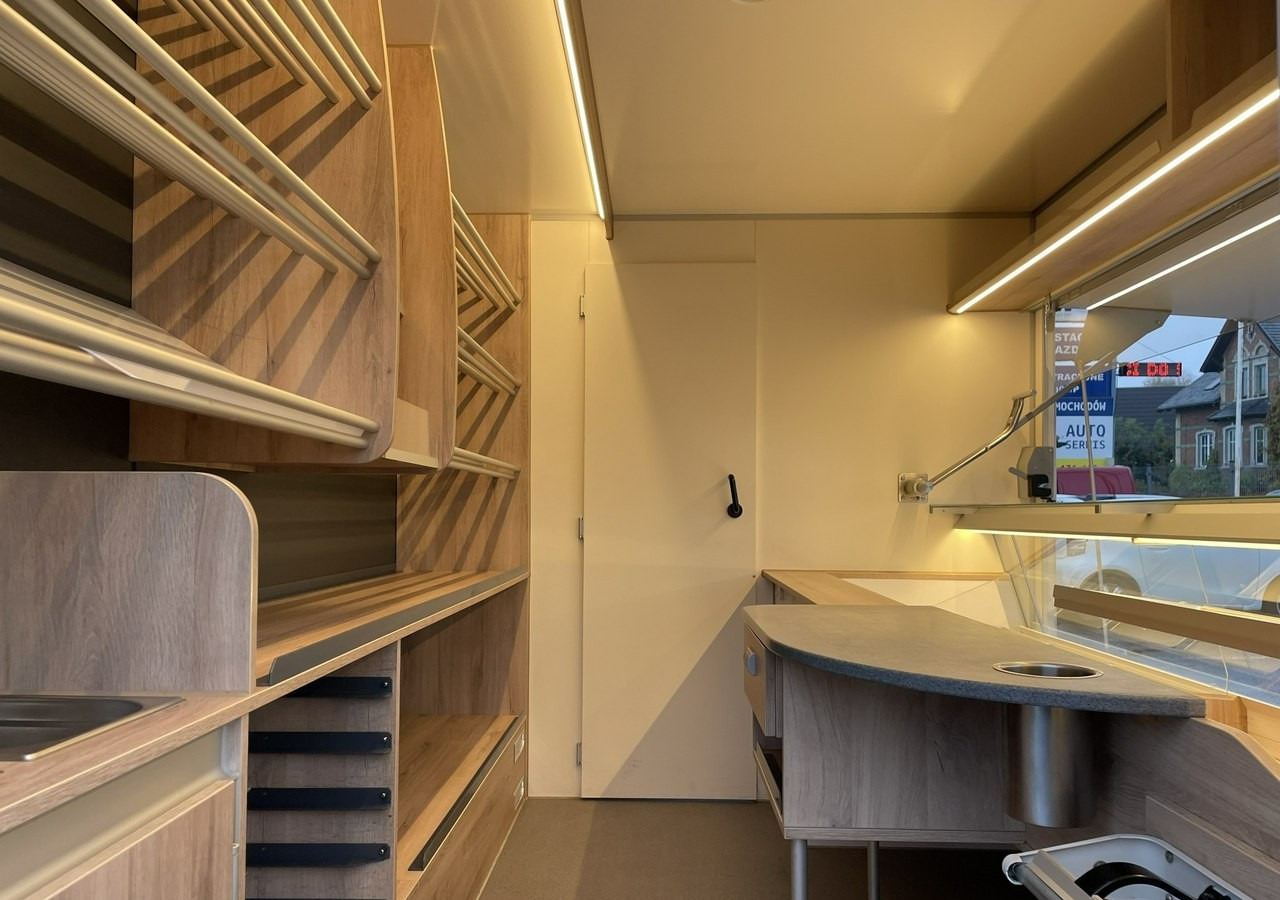 Renault Master Autosklep piec Sklep Gastronomiczny Food Truck Foodtruck bar Borco20 - Pojízdná prodejna: obrázek 3 Renault Master Autosklep piec Sklep Gastronomiczny Food Truck Foodtruck bar Borco20 - Pojízdná prodejna: obrázek 3