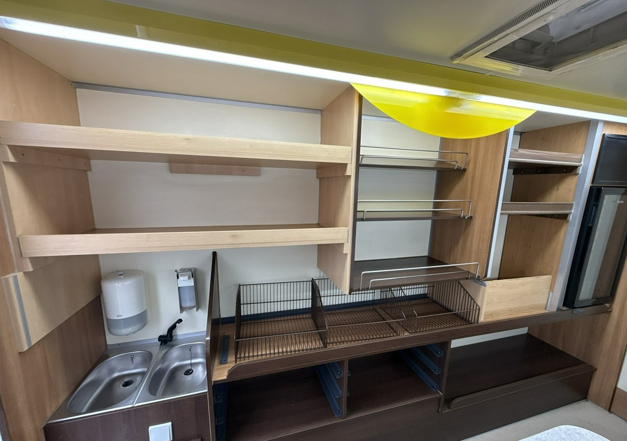 Renault Master Autosklep piec Sklep bar Gastronomiczny Food Truck Foodtruck Borco20 - Pojízdná prodejna: obrázek 4 Renault Master Autosklep piec Sklep bar Gastronomiczny Food Truck Foodtruck Borco20 - Pojízdná prodejna: obrázek 4