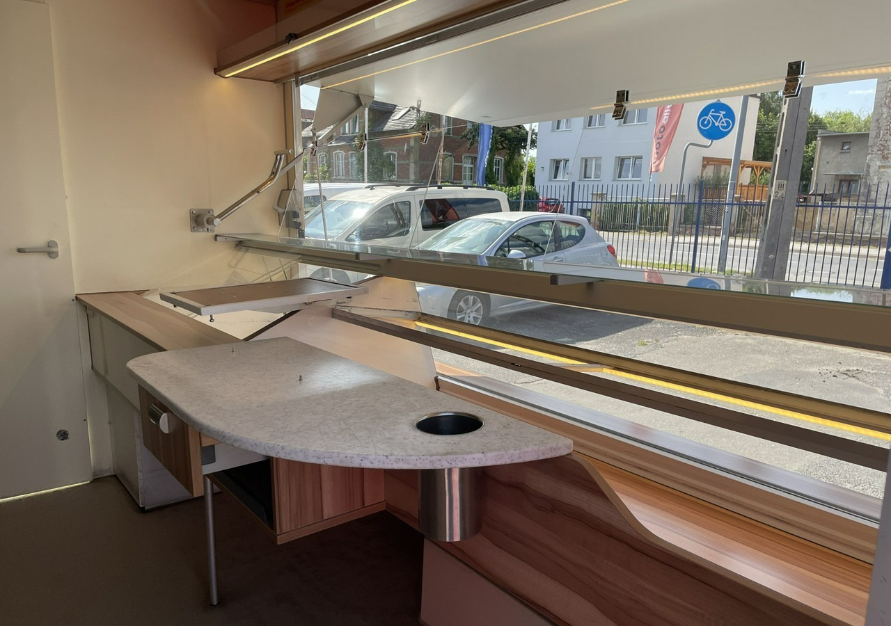 Renault Master Autosklep pieczywa Gastronomiczny Food Truck Foodtruck Sklep Borco20 - Pojízdná prodejna: obrázek 5 Renault Master Autosklep pieczywa Gastronomiczny Food Truck Foodtruck Sklep Borco20 - Pojízdná prodejna: obrázek 5