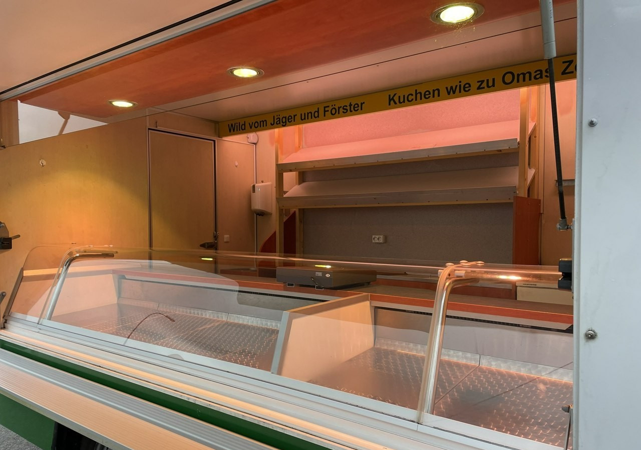 Renault Master Autosklep wędlin Gastronomiczny Food Truck Foodtruck Sklep Borco 200 - Pojízdná prodejna: obrázek 4 Renault Master Autosklep wędlin Gastronomiczny Food Truck Foodtruck Sklep Borco 200 - Pojízdná prodejna: obrázek 4