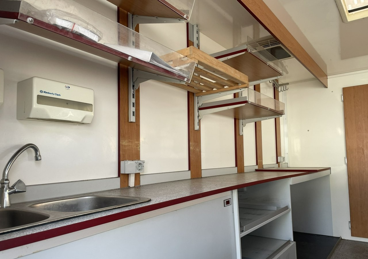 Renault Master Master Autosklep Gastronomiczny Food Truck Foodtruck Sklep bar 2009 - Pojízdná prodejna: obrázek 4 Renault Master Master Autosklep Gastronomiczny Food Truck Foodtruck Sklep bar 2009 - Pojízdná prodejna: obrázek 4