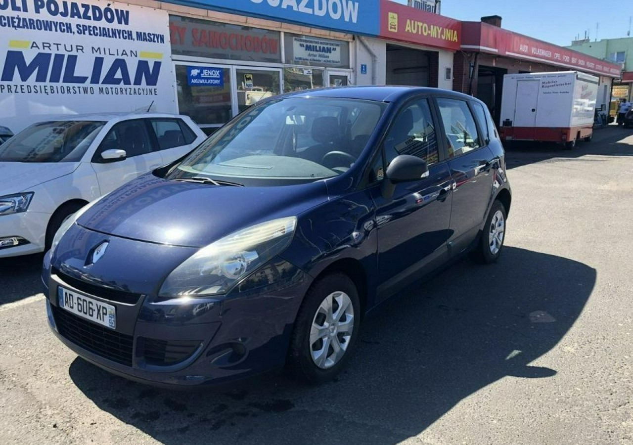 Renault Scenic II 1,5dci Expression KLIMA 98800km 2009 - Osobní auto: obrázek 2 Renault Scenic II 1,5dci Expression KLIMA 98800km 2009 - Osobní auto: obrázek 2
