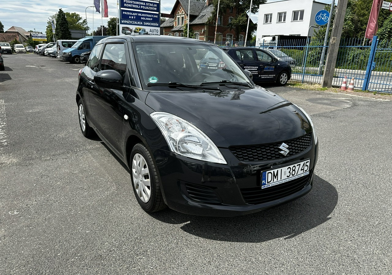 Suzuki Swift V Suzuki Swift 1.2-94KM Klima Model 2012 - Hatchback: obrázek 1 Suzuki Swift V Suzuki Swift 1.2-94KM Klima Model 2012 - Hatchback: obrázek 1