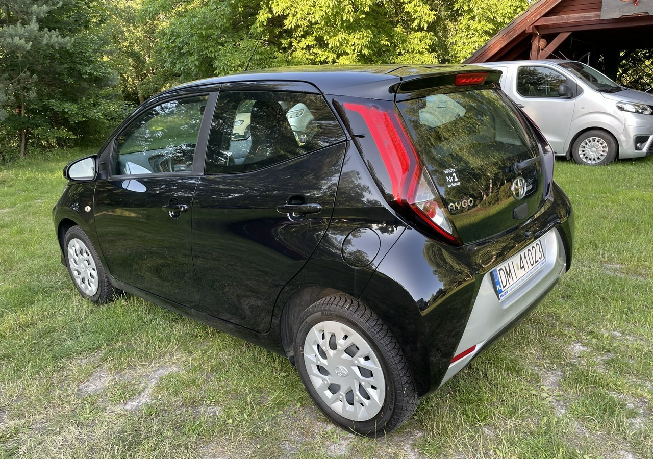 Toyota Aygo II Toyota Aygo 1.0-16V Klima Salon PL 24651km Model 2021 - Hatchback: obrázek 3 Toyota Aygo II Toyota Aygo 1.0-16V Klima Salon PL 24651km Model 2021 - Hatchback: obrázek 3