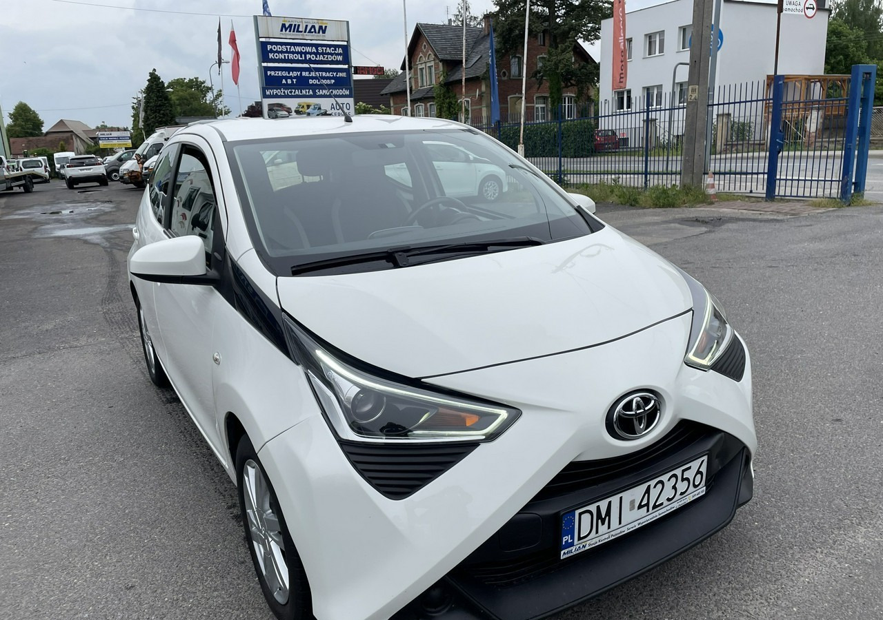 Toyota Aygo II Toyota Aygo 1.0 VVT-i JBL Edition bezyna+LPG Salon PL 2020 - Hatchback: obrázek 4 Toyota Aygo II Toyota Aygo 1.0 VVT-i JBL Edition bezyna+LPG Salon PL 2020 - Hatchback: obrázek 4