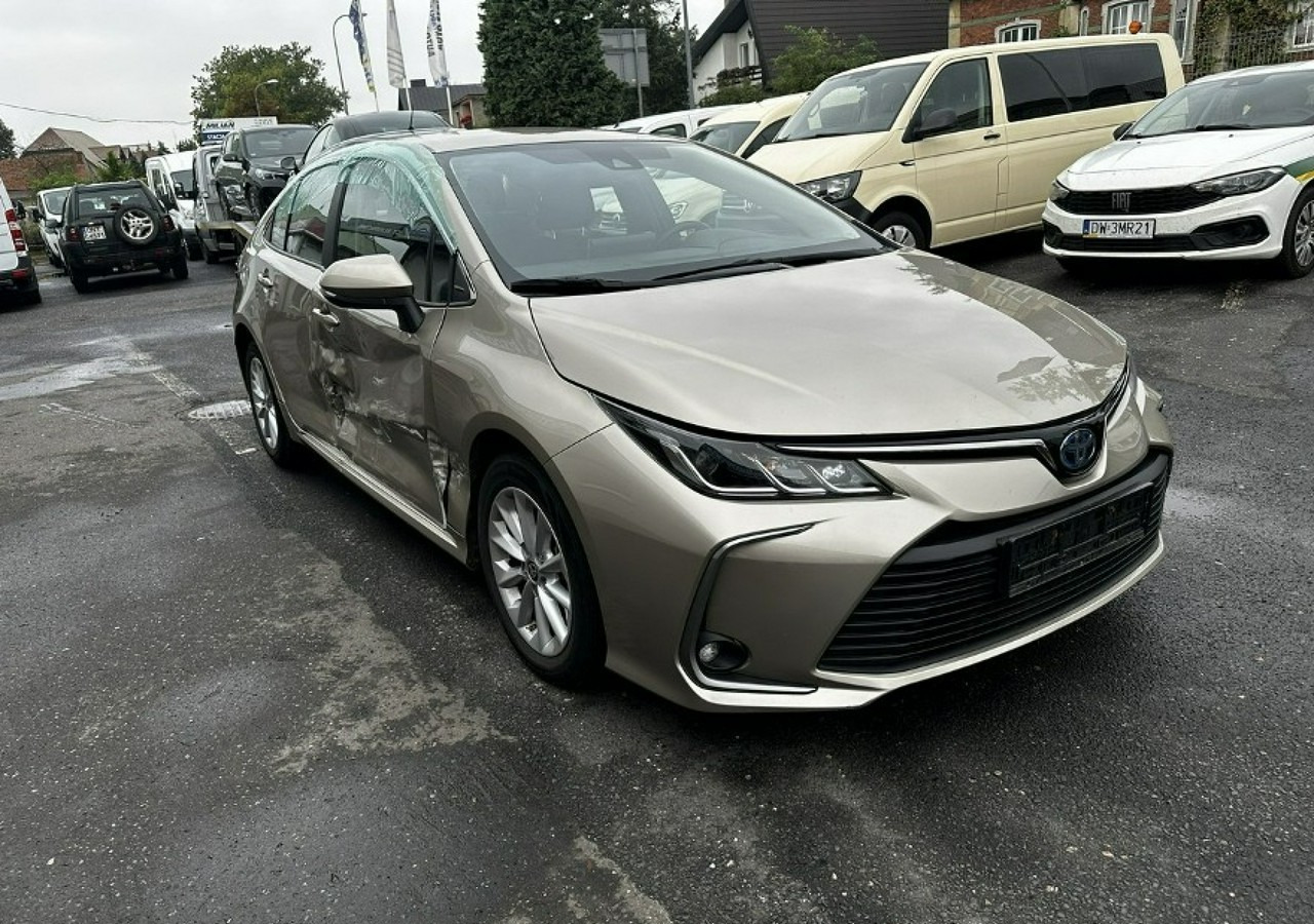 Toyota Corolla XII Corolla Sedan 1.8 Hybrid 98KM Comfort Salon PL 2022 - Sedan: obrázek 1 Toyota Corolla XII Corolla Sedan 1.8 Hybrid 98KM Comfort Salon PL 2022 - Sedan: obrázek 1