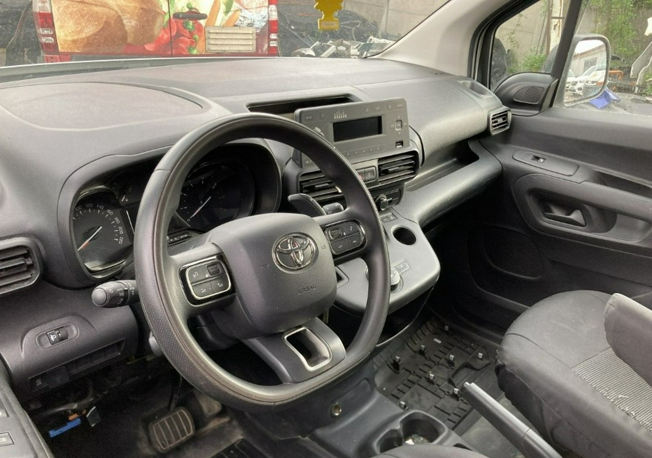 Toyota Inny Toyota Toyota Proace City Maxi - 5 osob Automat Klima Salon PL Model 2021 - Furgon: obrázek 2 Toyota Inny Toyota Toyota Proace City Maxi - 5 osob Automat Klima Salon PL Model 2021 - Furgon: obrázek 2