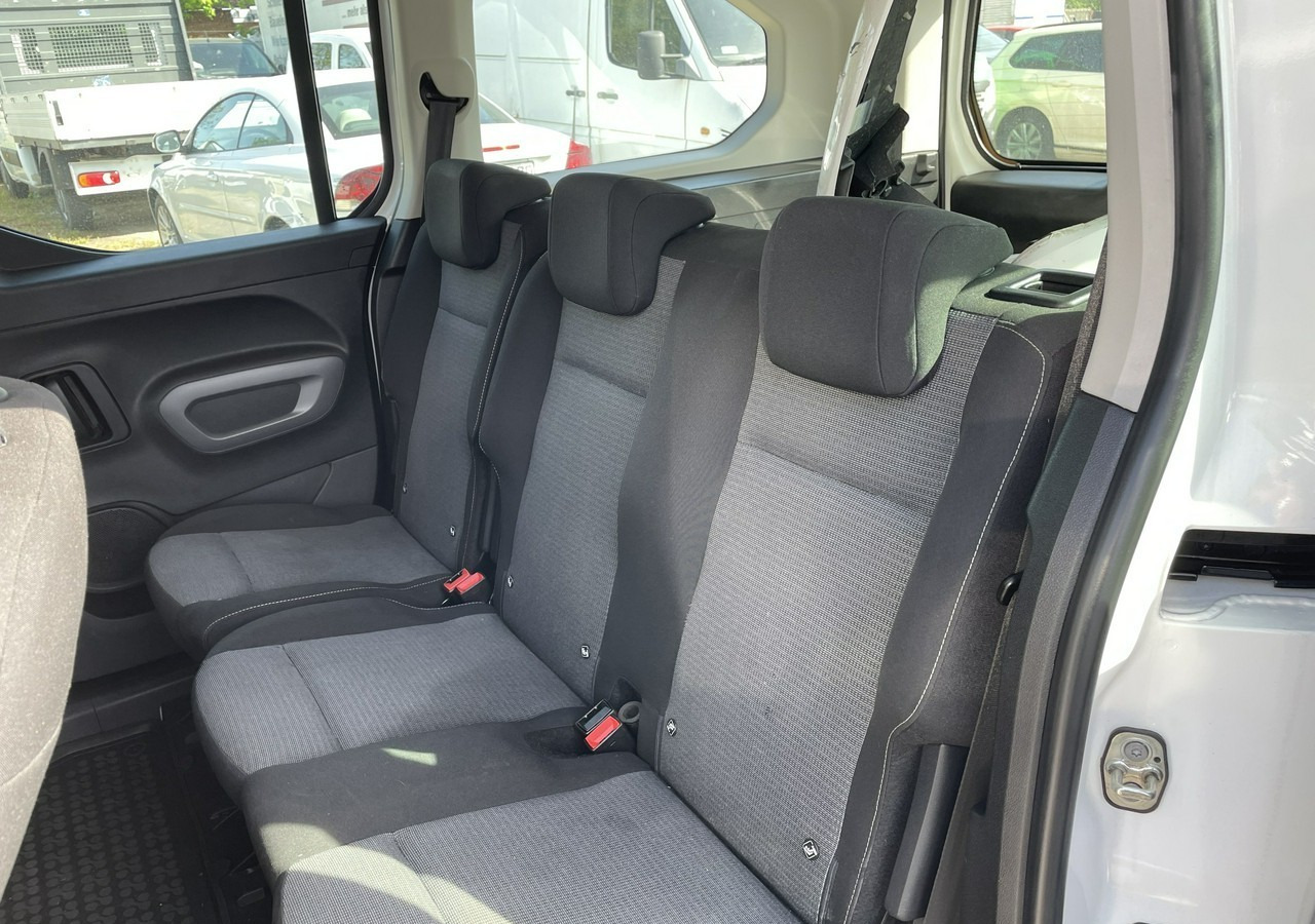 Osobní auto Toyota ProAce Proace City Verso Toyota Proace City Verso Long 1.5 D-4D Business 2021Salon: obrázek 8