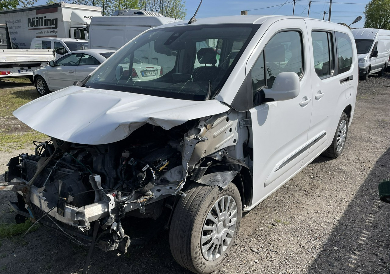 Osobní auto Toyota ProAce Proace City Verso Toyota Proace City Verso Long 1.5 D-4D Business 2021Salon: obrázek 6