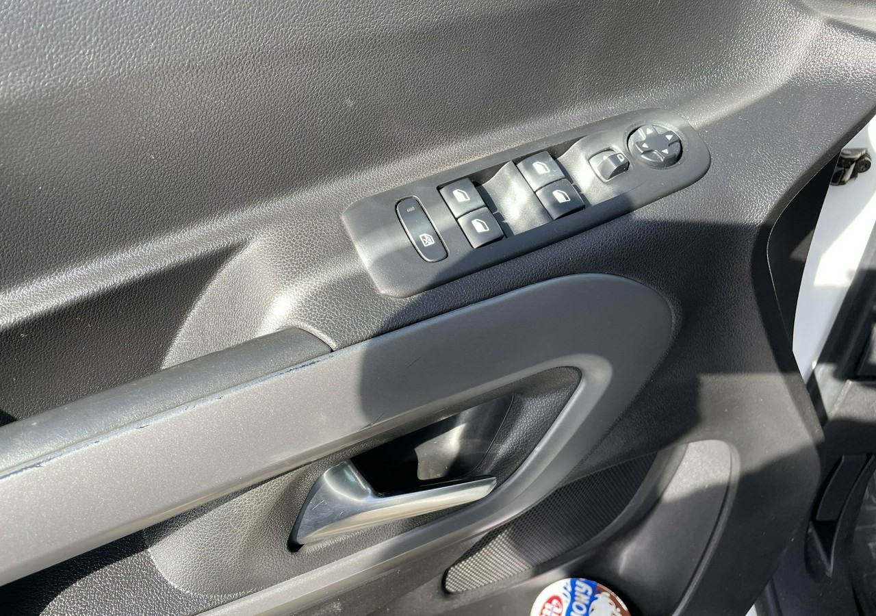 Osobní auto Toyota ProAce Proace City Verso Toyota Proace City Verso Long 1.5 D-4D Business 2021Salon: obrázek 12