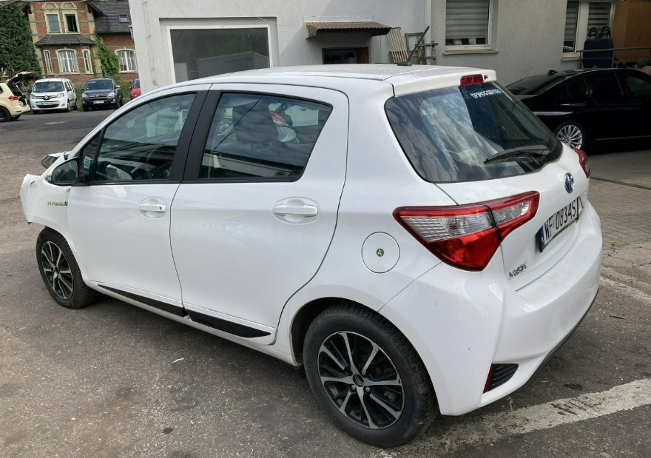Toyota Yaris III Toyota Yaris Hybrid 1.5 VVT-i Y20 Model 2019 Salon PL - Hatchback: obrázek 4 Toyota Yaris III Toyota Yaris Hybrid 1.5 VVT-i Y20 Model 2019 Salon PL - Hatchback: obrázek 4