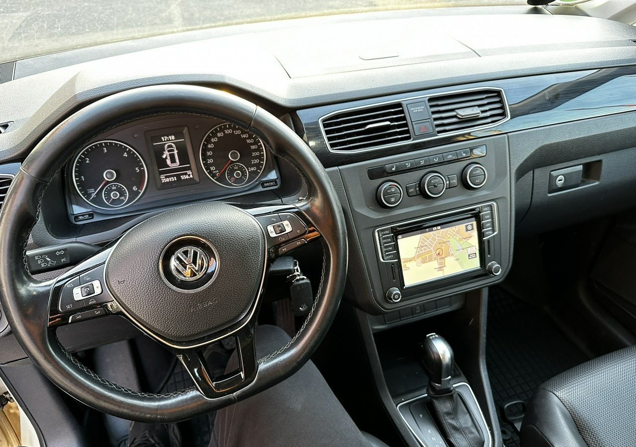 Volkswagen Caddy III Caddy 2.0 TDI do przewozu Niepełnosprawnych Inwalida Rampa 2020 Pefr - Osobní auto: obrázek 4 Volkswagen Caddy III Caddy 2.0 TDI do przewozu Niepełnosprawnych Inwalida Rampa 2020 Pefr - Osobní auto: obrázek 4