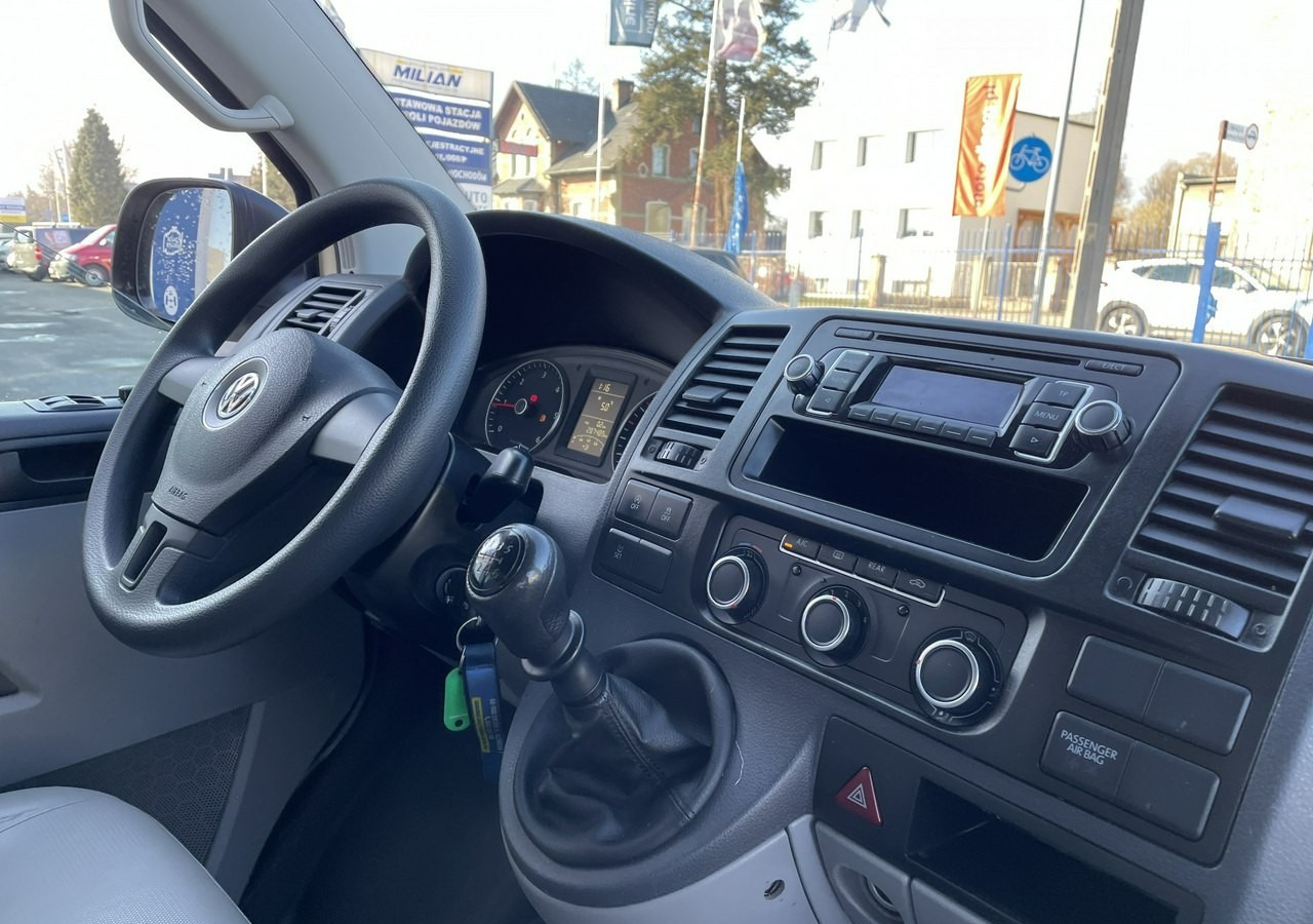 Volkswagen Inny Volkswagen Volkswagen Caravelle 2.0-140KM 2015 - Osobní auto: obrázek 5 Volkswagen Inny Volkswagen Volkswagen Caravelle 2.0-140KM 2015 - Osobní auto: obrázek 5