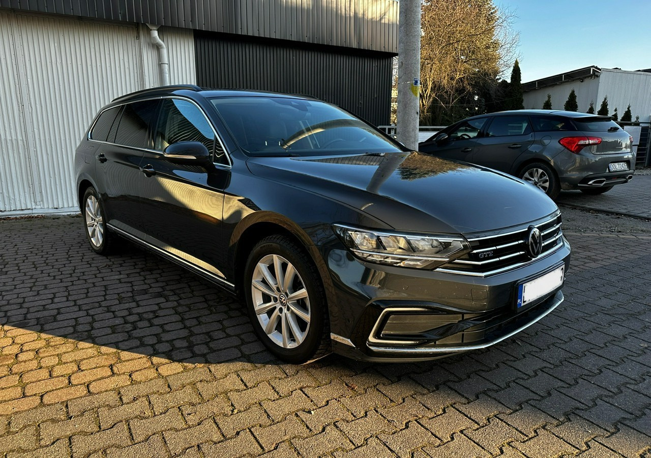 Volkswagen Passat B8 GTE 1.4TSI 218KM Hybryda Plug-in zasięg 50km Panorama*Navi*Skóra*FV2 - Osobní auto: obrázek 2 Volkswagen Passat B8 GTE 1.4TSI 218KM Hybryda Plug-in zasięg 50km Panorama*Navi*Skóra*FV2 - Osobní auto: obrázek 2