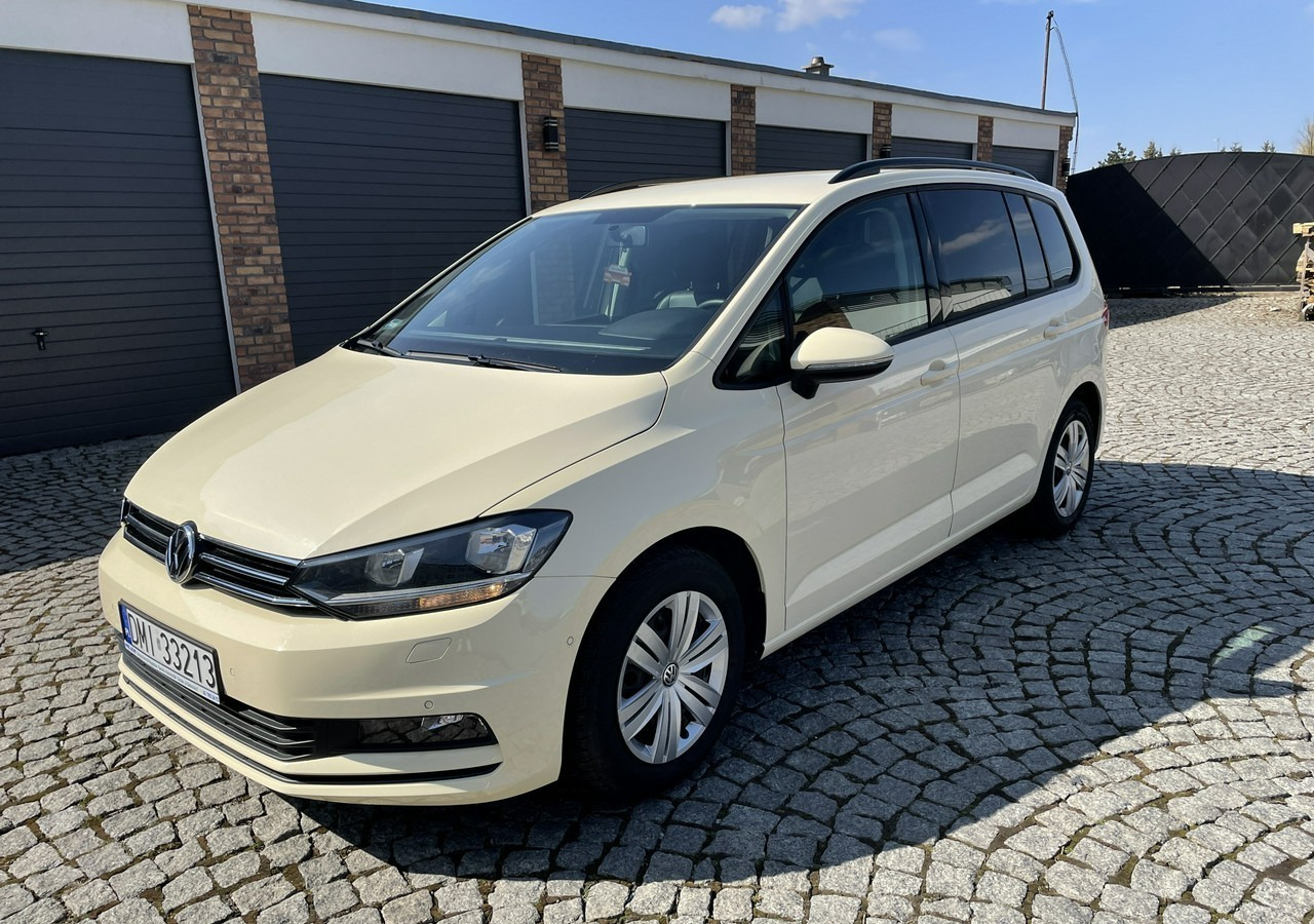 Volkswagen Touran III 2.0 TDI DSG Automat 7osobowy 2020 - Osobní auto: obrázek 1 Volkswagen Touran III 2.0 TDI DSG Automat 7osobowy 2020 - Osobní auto: obrázek 1