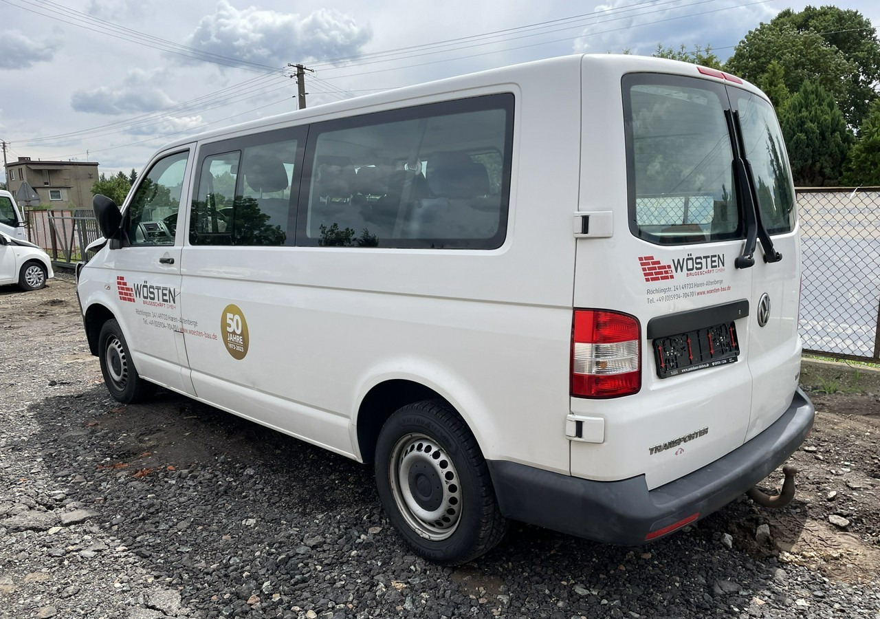 Volkswagen Transporter T5 Volkswagen Transporter Long 2.0-140KM 9-osobowy Model 2015 - Osobní auto: obrázek 4 Volkswagen Transporter T5 Volkswagen Transporter Long 2.0-140KM 9-osobowy Model 2015 - Osobní auto: obrázek 4