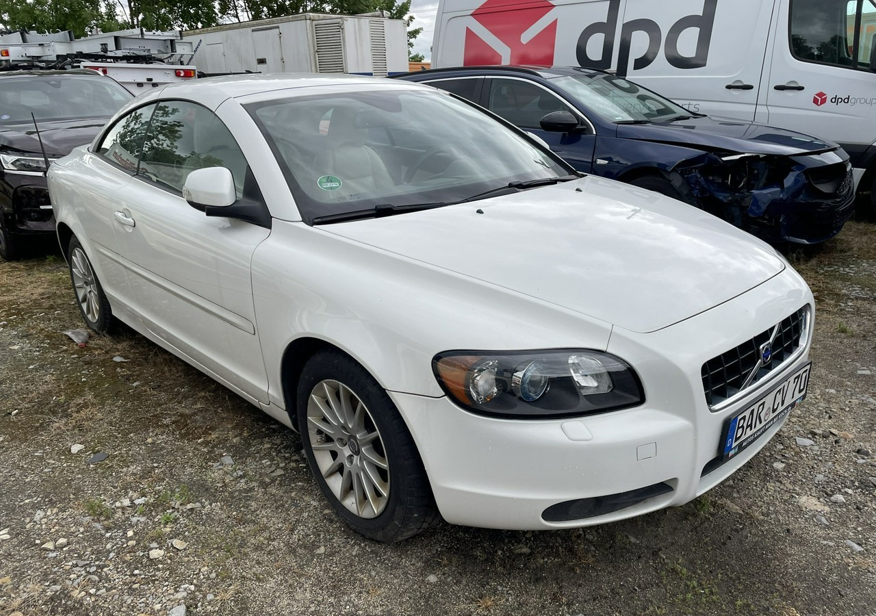 Volvo C70 II Volvo C70 2.0-136KM Cabrio Kabriolet 2010 - Osobní auto: obrázek 2 Volvo C70 II Volvo C70 2.0-136KM Cabrio Kabriolet 2010 - Osobní auto: obrázek 2