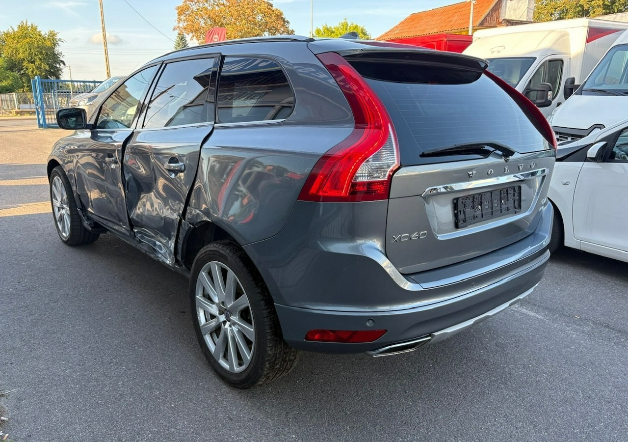 Volvo XC60 I Volvo XC 60 2,4 D4 AWD 190KM Summum Navi Panorama Skóry Kamera 2017 - SUV: obrázek 5 Volvo XC60 I Volvo XC 60 2,4 D4 AWD 190KM Summum Navi Panorama Skóry Kamera 2017 - SUV: obrázek 5