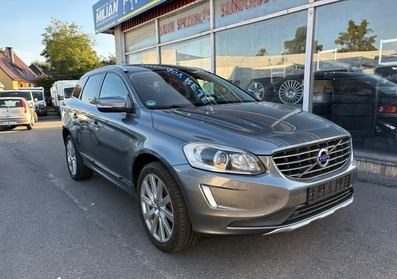 Volvo XC60 I Volvo XC 60 2,4 D4 AWD 190KM Summum Navi Panorama Skóry Kamera 2017 - SUV: obrázek 1 Volvo XC60 I Volvo XC 60 2,4 D4 AWD 190KM Summum Navi Panorama Skóry Kamera 2017 - SUV: obrázek 1