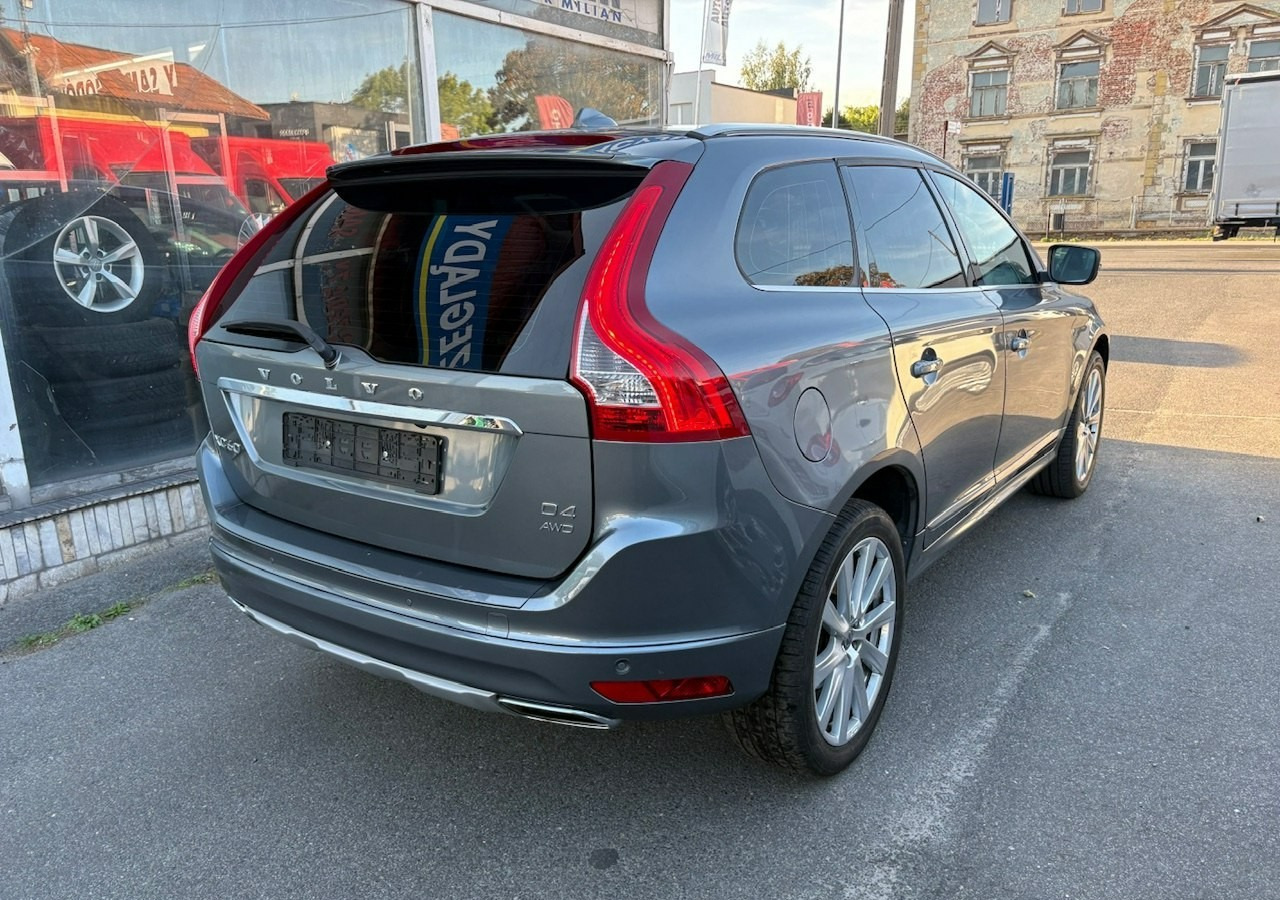 Volvo XC60 I Volvo XC 60 2,4 D4 AWD 190KM Summum Navi Panorama Skóry Kamera 2017 - SUV: obrázek 3 Volvo XC60 I Volvo XC 60 2,4 D4 AWD 190KM Summum Navi Panorama Skóry Kamera 2017 - SUV: obrázek 3