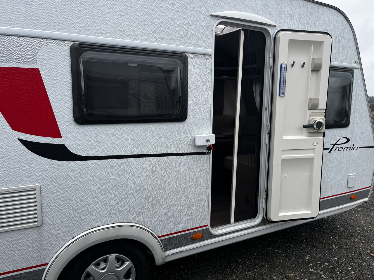 Bürstner Premio 530 TL Mover Dachklimaanlage Einzelbetten - Karavan: obrázek 5 Bürstner Premio 530 TL Mover Dachklimaanlage Einzelbetten - Karavan: obrázek 5