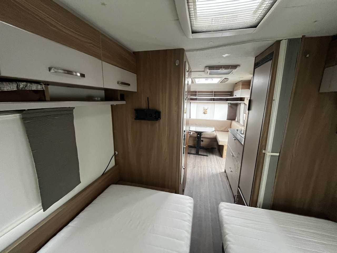 Karavan Bürstner Premio 530 TL Mover Dachklimaanlage Einzelbetten: obrázek 8
