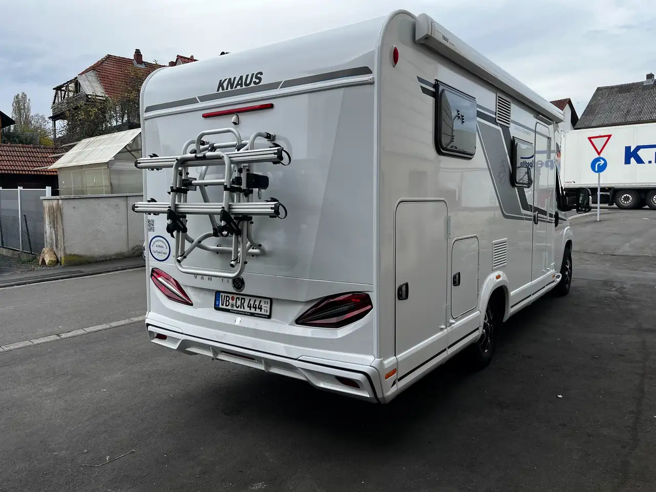 Knaus VAN TI 650 MEG VANSATION - Polointegrovaný obytný vůz: obrázek 4 Knaus VAN TI 650 MEG VANSATION - Polointegrovaný obytný vůz: obrázek 4