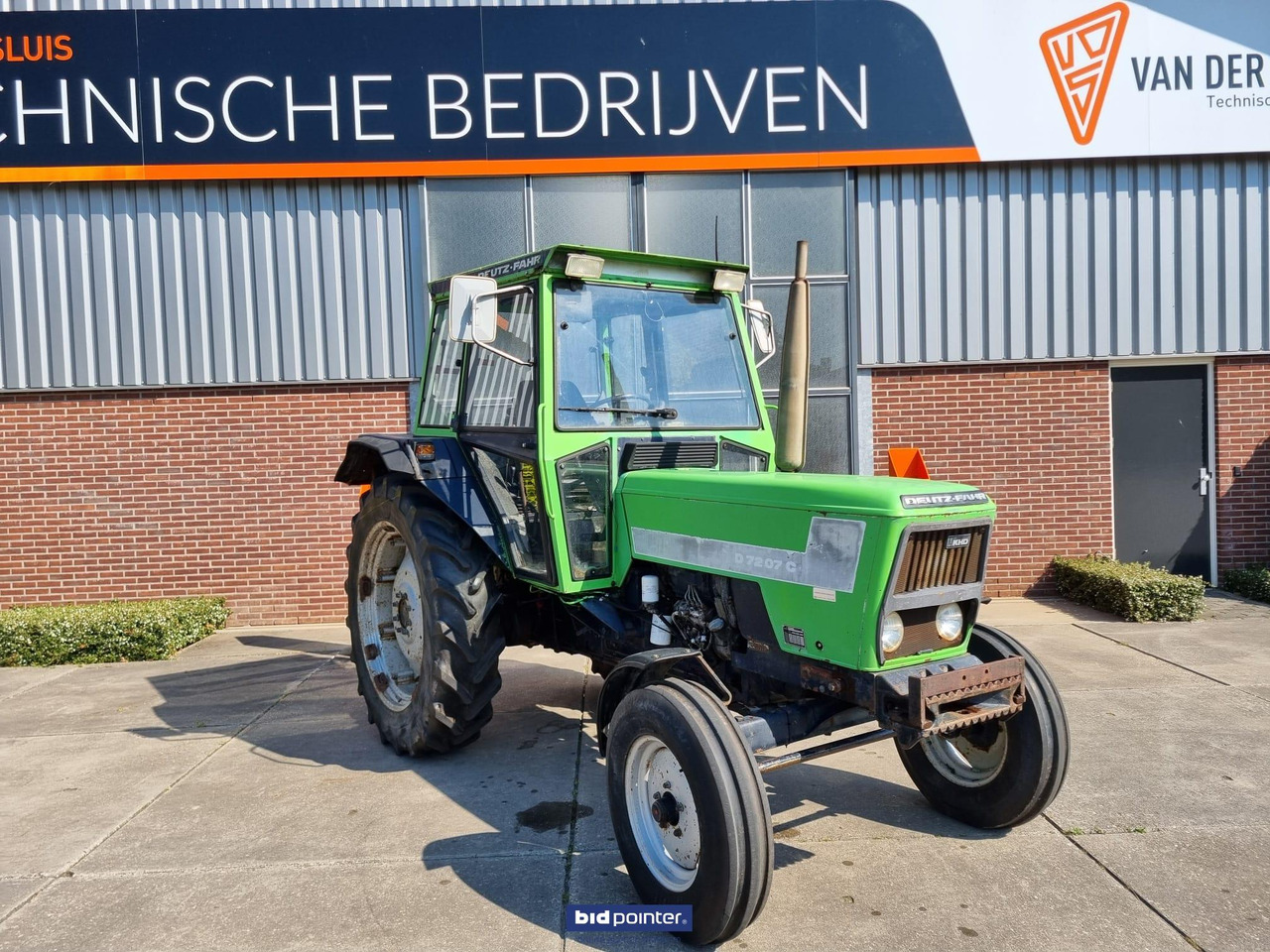 Deutz-Fahr 7207C - Traktor: obrázek 2 Deutz-Fahr 7207C - Traktor: obrázek 2