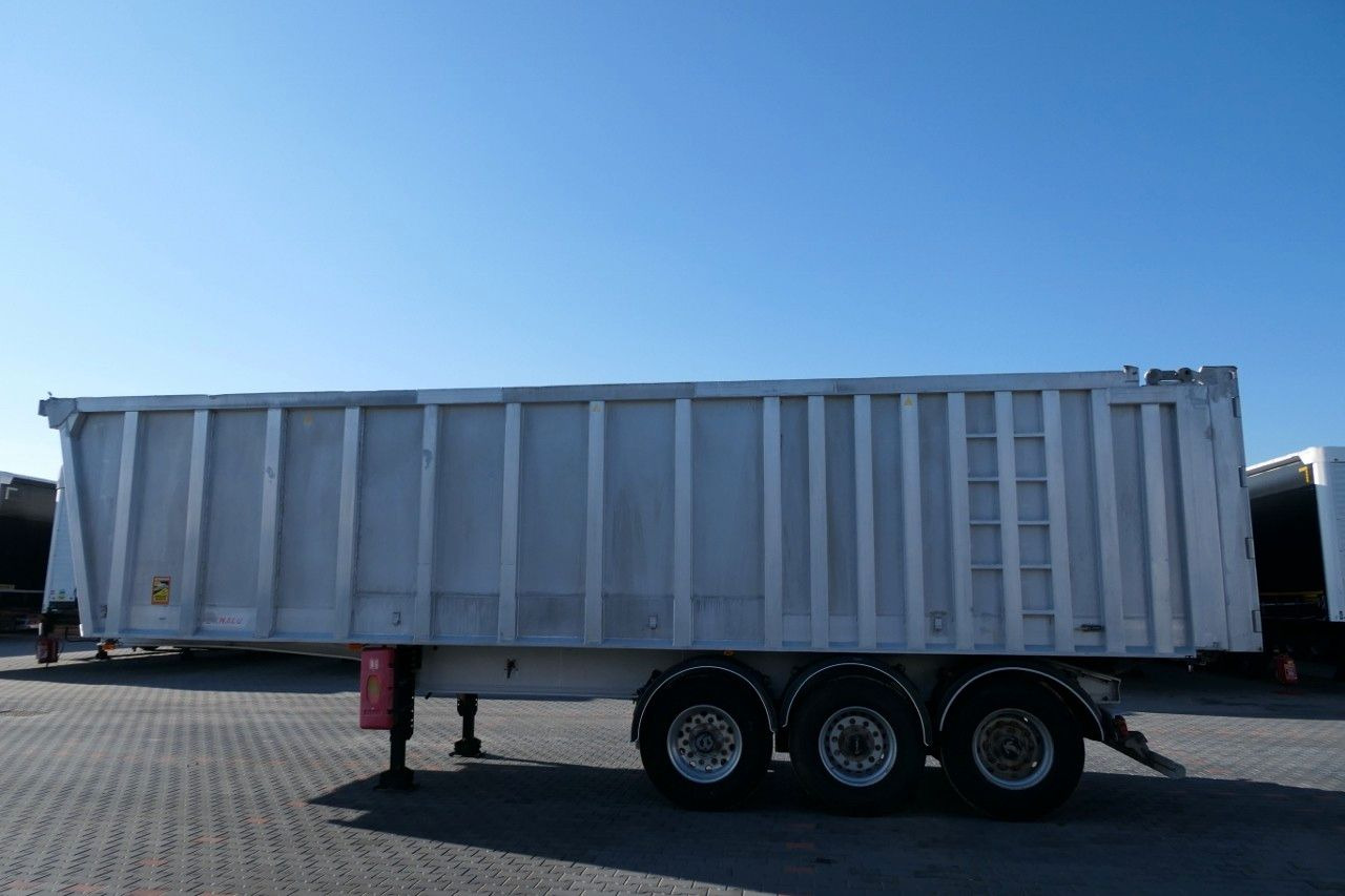 Benalu TIPPER 45 M3/WHOLE ALUMINIUM/5700 KG/FLAP-DOORS - Sklápěcí návěs: obrázek 4 Benalu TIPPER 45 M3/WHOLE ALUMINIUM/5700 KG/FLAP-DOORS - Sklápěcí návěs: obrázek 4