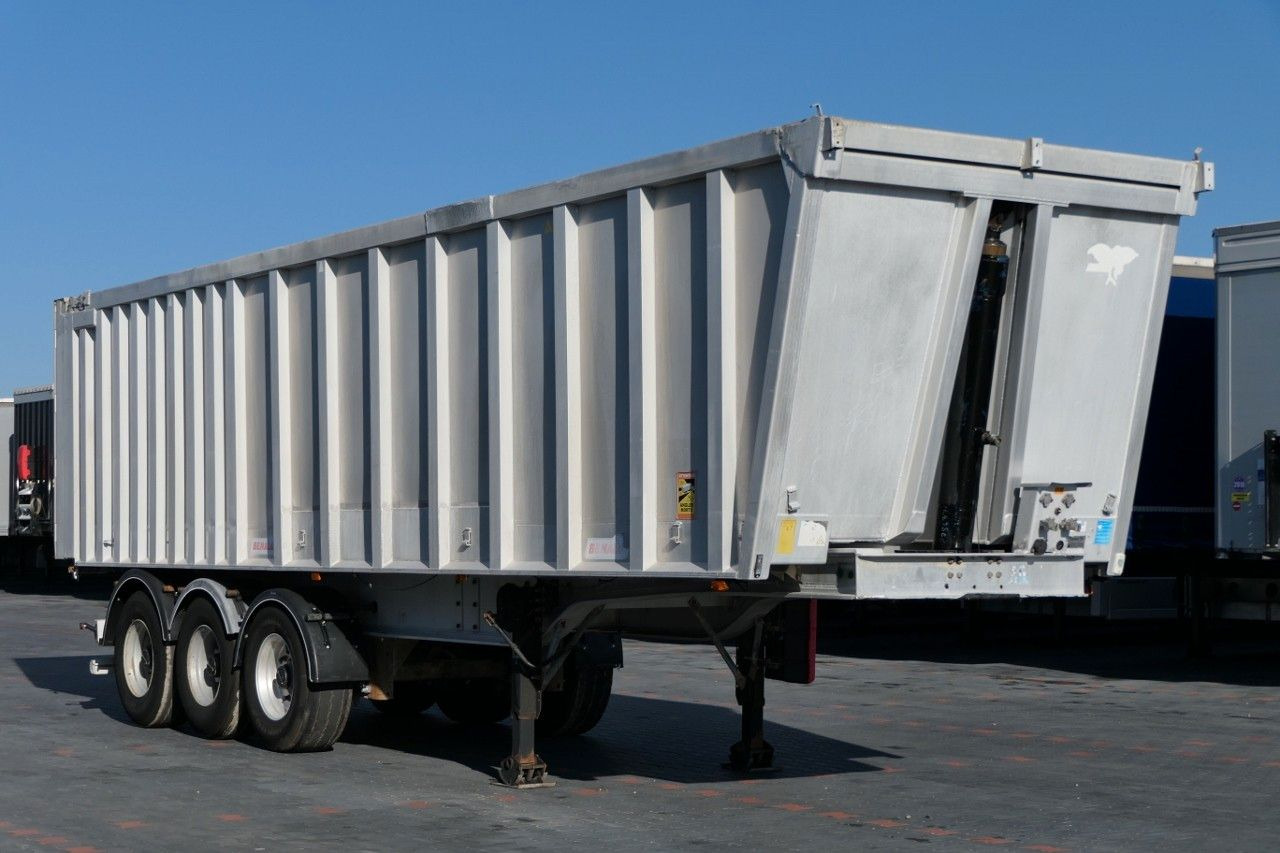 Benalu TIPPER 45 M3/WHOLE ALUMINIUM/5700 KG/FLAP-DOORS - Sklápěcí návěs: obrázek 1 Benalu TIPPER 45 M3/WHOLE ALUMINIUM/5700 KG/FLAP-DOORS - Sklápěcí návěs: obrázek 1