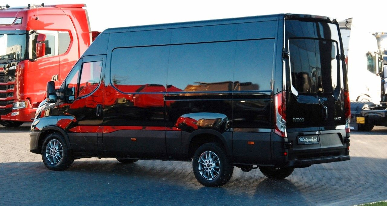 Iveco DAILY 35-180 / BLASZAK / 2022 ROK / HI-MATIC / - Furgon: obrázek 3 Iveco DAILY 35-180 / BLASZAK / 2022 ROK / HI-MATIC / - Furgon: obrázek 3