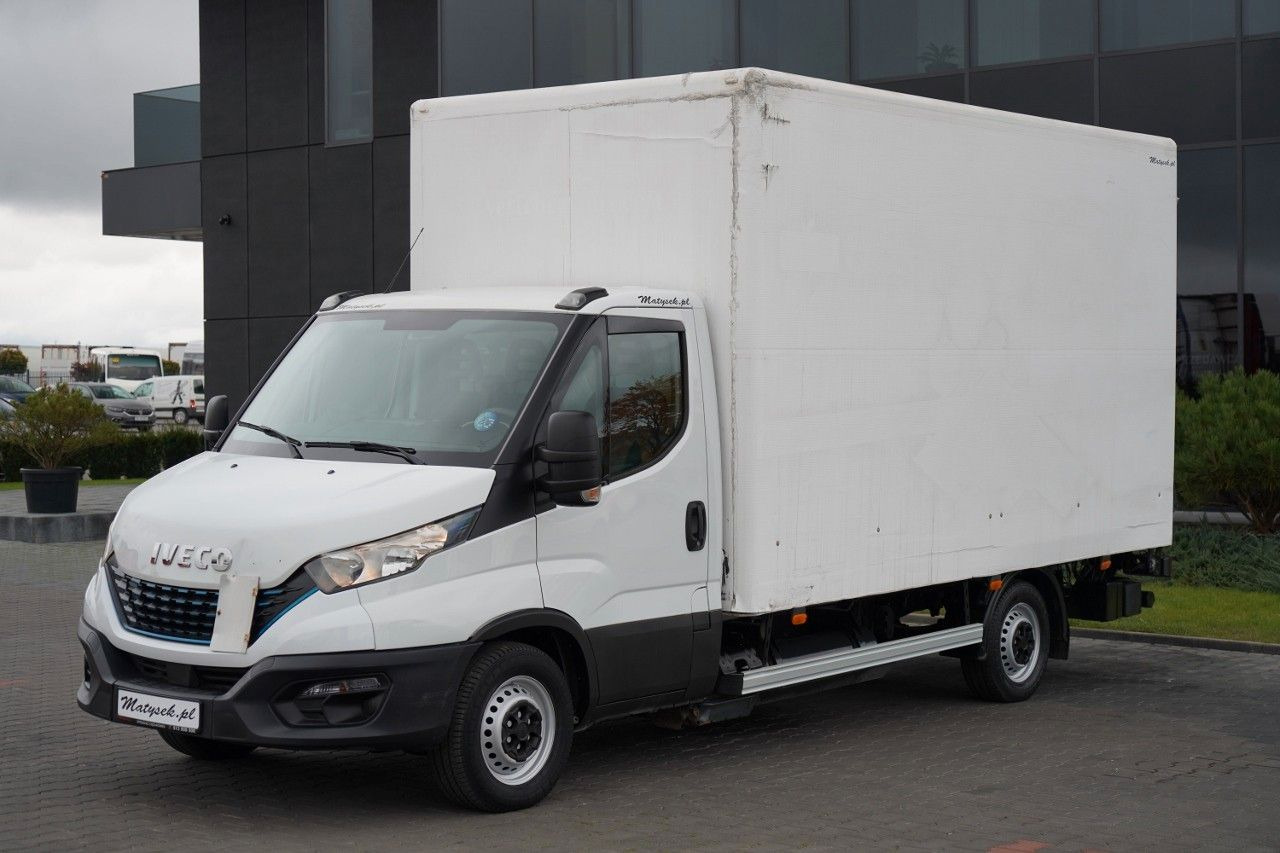 Iveco DAILY 35-NP / CNG / KONTENER / MANUAL / WINDA P - Chladící dodávka: obrázek 3 Iveco DAILY 35-NP / CNG / KONTENER / MANUAL / WINDA P - Chladící dodávka: obrázek 3
