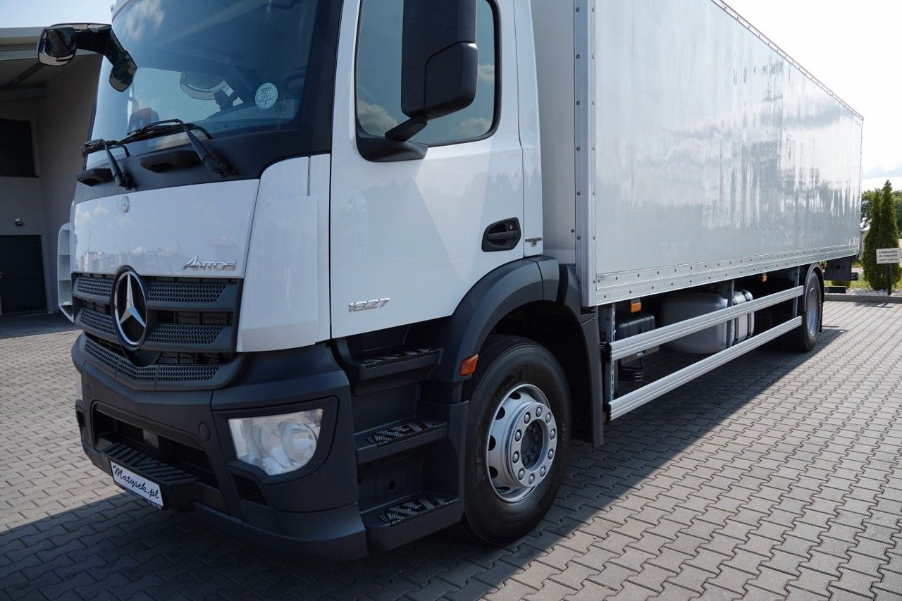 Skříňový nákladní auto Mercedes-Benz ANTOS 1827 / SOLÓWKA / KONTENER 9 M / WINDA / PO: obrázek 6