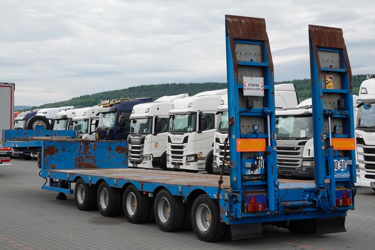 Nooteboom NISKOPODWOZIE / DMC: 80 000 KG / 5 OSI / SKRĘTNE - Podvalníkový návěs: obrázek 1 Nooteboom NISKOPODWOZIE / DMC: 80 000 KG / 5 OSI / SKRĘTNE - Podvalníkový návěs: obrázek 1