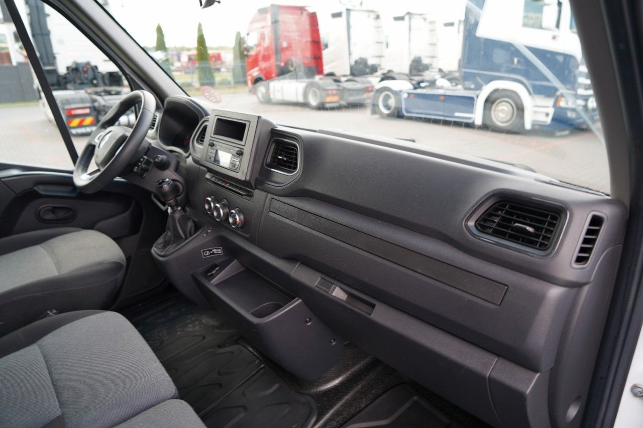 Chladící dodávka Renault MASTER / DOSTAWCZY / FIRANKA / MANUAL / DMC: 350: obrázek 17 Chladící dodávka Renault MASTER / DOSTAWCZY / FIRANKA / MANUAL / DMC: 350: obrázek 17