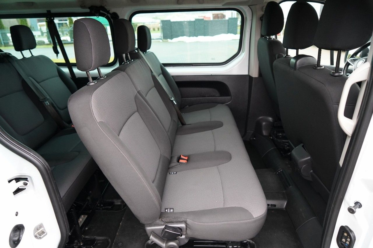 Mikrobus Renault TRAFIC III / BUS / 9 MIEJSC / PIERWSZY WŁAŚCICIE: obrázek 39 Mikrobus Renault TRAFIC III / BUS / 9 MIEJSC / PIERWSZY WŁAŚCICIE: obrázek 39