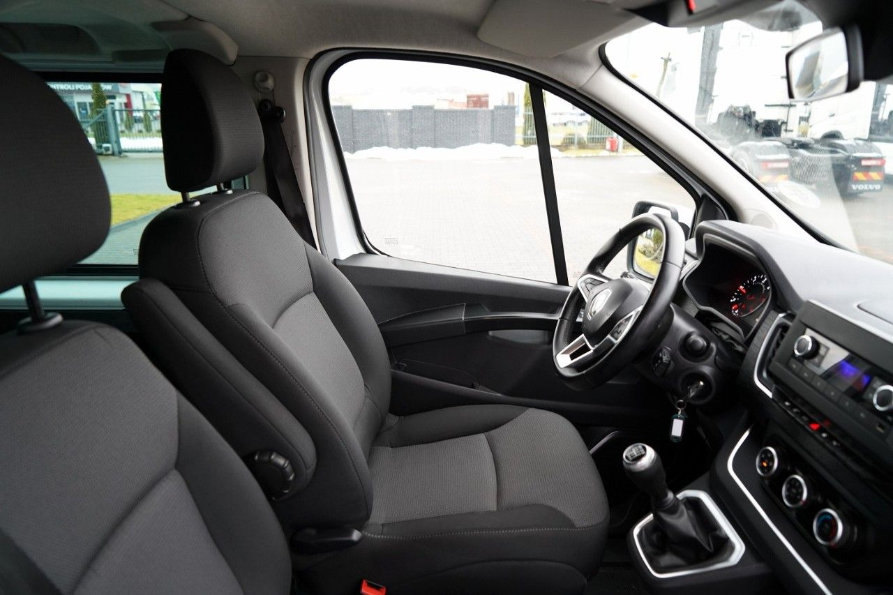 Mikrobus Renault TRAFIC III / BUS / 9 MIEJSC / PIERWSZY WŁAŚCICIE: obrázek 27 Mikrobus Renault TRAFIC III / BUS / 9 MIEJSC / PIERWSZY WŁAŚCICIE: obrázek 27