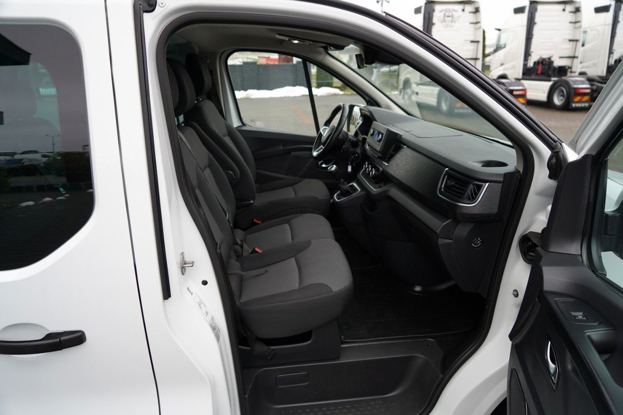 Mikrobus Renault TRAFIC III / BUS / 9 MIEJSC / PIERWSZY WŁAŚCICIE: obrázek 35 Mikrobus Renault TRAFIC III / BUS / 9 MIEJSC / PIERWSZY WŁAŚCICIE: obrázek 35