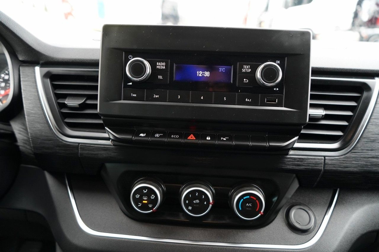 Mikrobus Renault TRAFIC III / BUS / 9 MIEJSC / PIERWSZY WŁAŚCICIE: obrázek 31 Mikrobus Renault TRAFIC III / BUS / 9 MIEJSC / PIERWSZY WŁAŚCICIE: obrázek 31