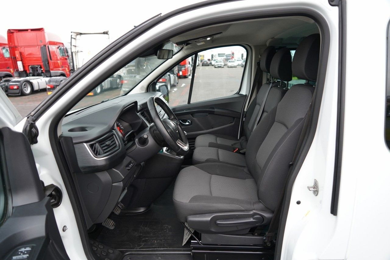 Mikrobus Renault TRAFIC III / BUS / 9 MIEJSC / PIERWSZY WŁAŚCICIE: obrázek 24 Mikrobus Renault TRAFIC III / BUS / 9 MIEJSC / PIERWSZY WŁAŚCICIE: obrázek 24