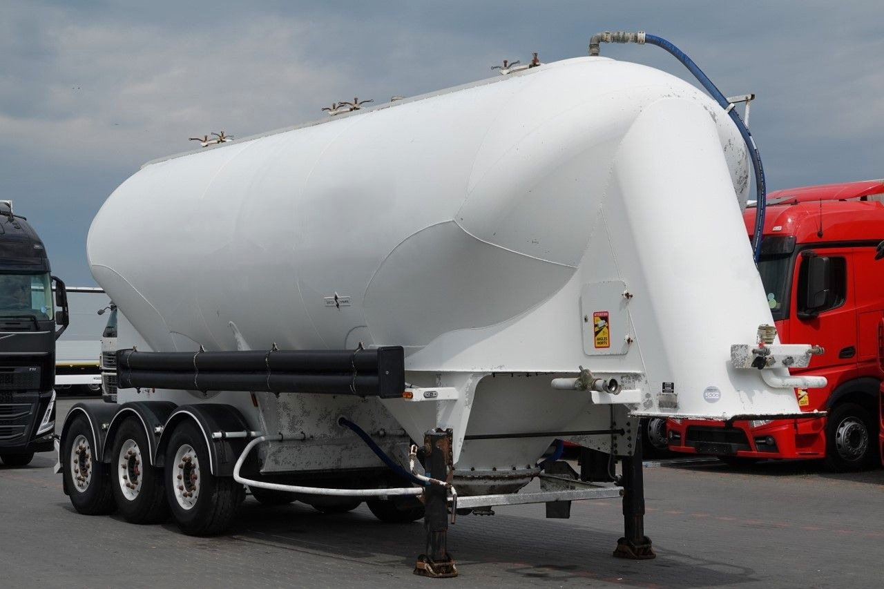 Spitzer CEMENTONACZEPA / 37 000 L / SILOS / 3 KOMORY - Silo cisterna: obrázek 1 Spitzer CEMENTONACZEPA / 37 000 L / SILOS / 3 KOMORY - Silo cisterna: obrázek 1