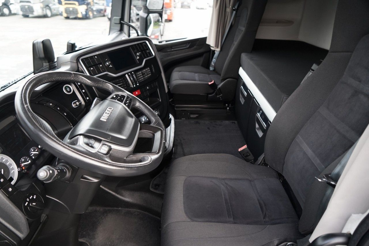 Tahač Iveco S-WAY / 480 / RETARDER / I-PARK COOL / OPONY 100: obrázek 25 Tahač Iveco S-WAY / 480 / RETARDER / I-PARK COOL / OPONY 100: obrázek 25