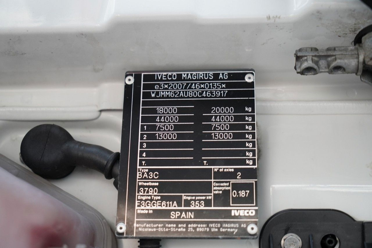 Tahač Iveco S-WAY / 480 / RETARDER / I-PARK COOL / OPONY 100: obrázek 37 Tahač Iveco S-WAY / 480 / RETARDER / I-PARK COOL / OPONY 100: obrázek 37