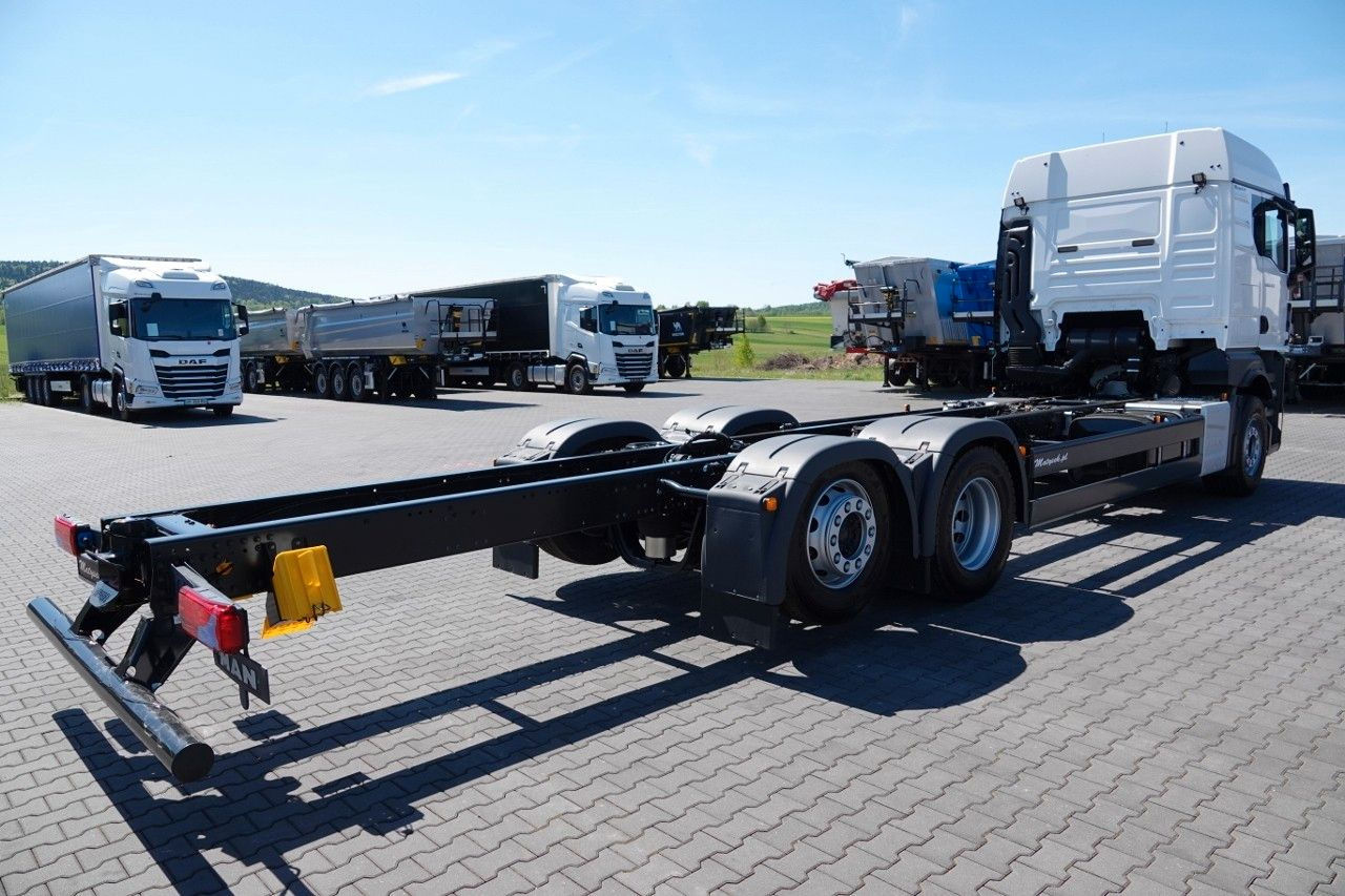 MAN TGX 26.520 / 6x2 / RAMA DŁ. 9,1M / OŚ PODNOSZONA - Tahač: obrázek 3 MAN TGX 26.520 / 6x2 / RAMA DŁ. 9,1M / OŚ PODNOSZONA - Tahač: obrázek 3