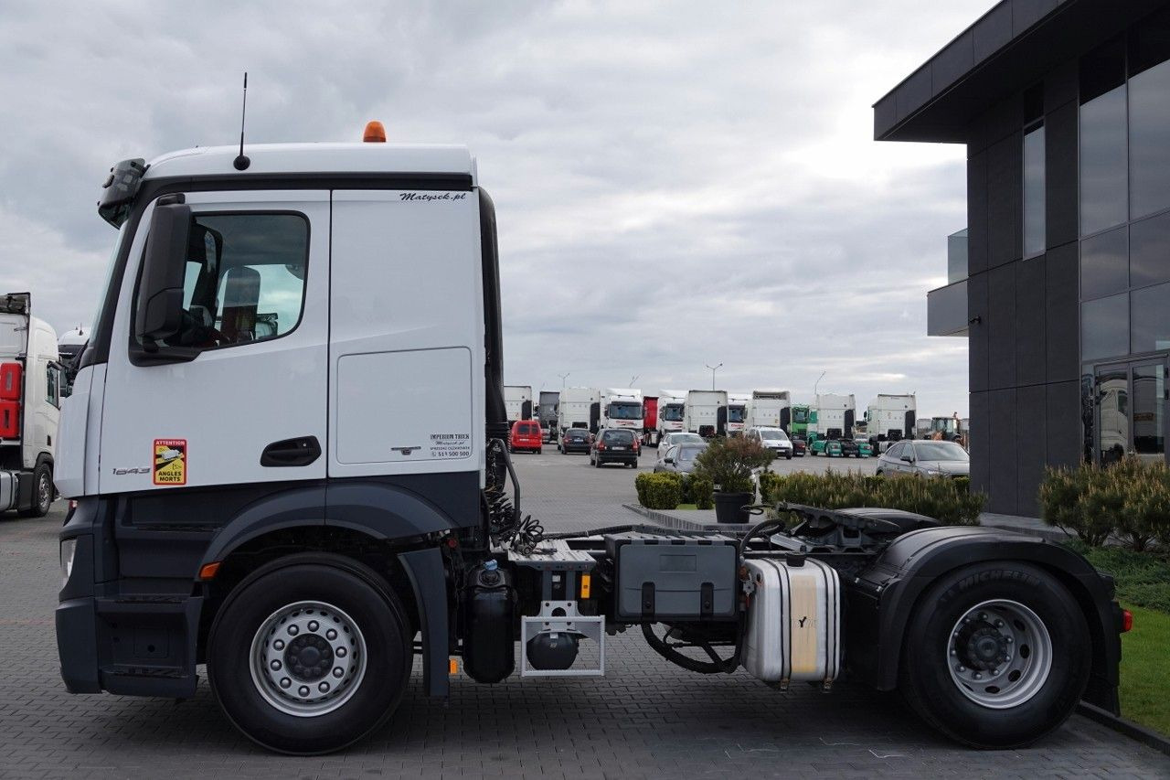 Mercedes-Benz ACTROS 1843 / RETARDER / HYDRAULIKA / NISKA KABI Mercedes-Benz ACTROS 1843 / RETARDER / HYDRAULIKA / NISKA KABI - Tahač: obrázek 3 Mercedes-Benz ACTROS 1843 / RETARDER / HYDRAULIKA / NISKA KABI Mercedes-Benz ACTROS 1843 / RETARDER / HYDRAULIKA / NISKA KABI - Tahač: obrázek 3