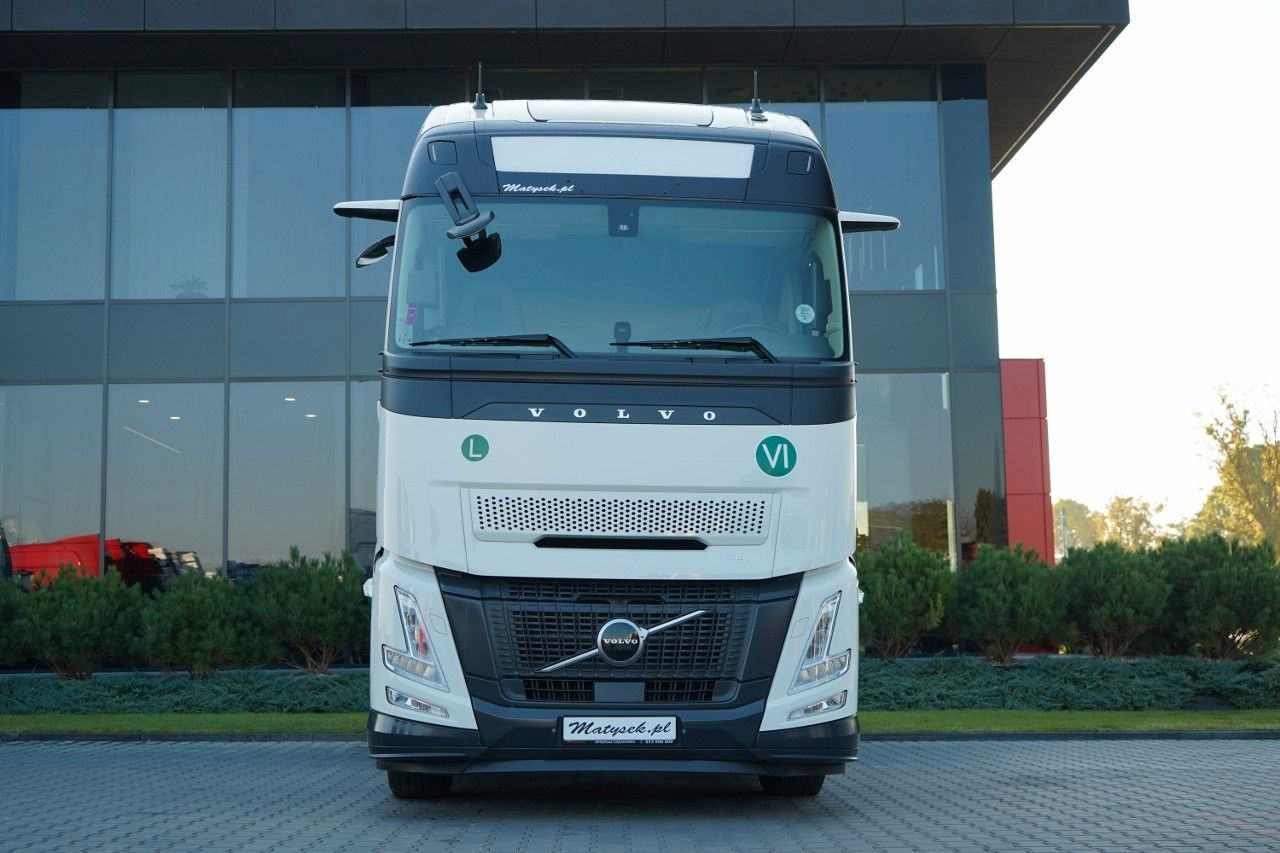 Volvo FH 500 AERO / 2025 ROK / I-SAVE / XXL / GWARANCJ - Tahač: obrázek 3 Volvo FH 500 AERO / 2025 ROK / I-SAVE / XXL / GWARANCJ - Tahač: obrázek 3