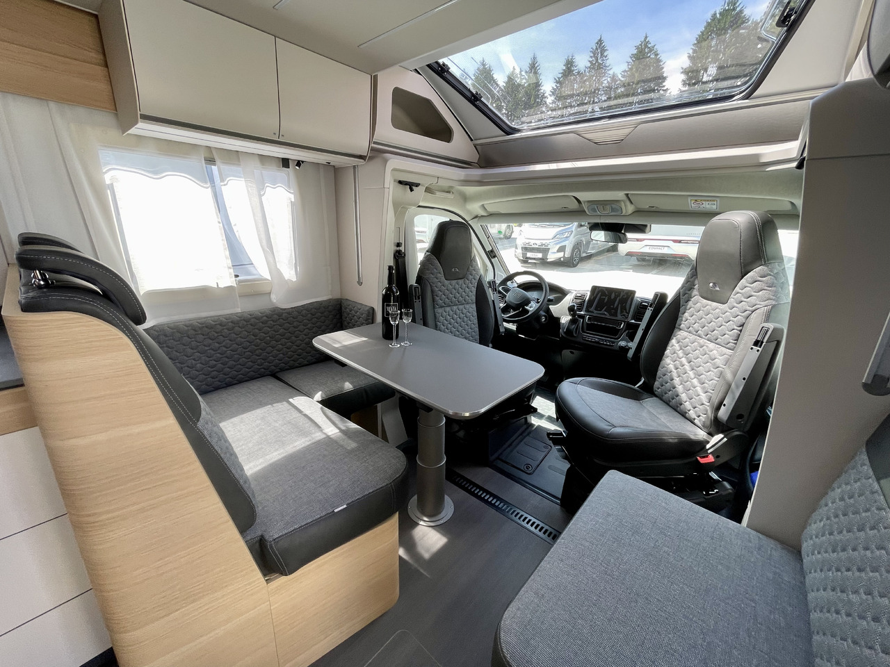 ADRIA Matrix axess 650SL - Polointegrovaný obytný vůz: obrázek 5 ADRIA Matrix axess 650SL - Polointegrovaný obytný vůz: obrázek 5