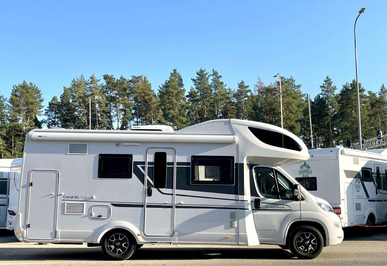 Adria Coral XL 650DK - Alkovna: obrázek 2 Adria Coral XL 650DK - Alkovna: obrázek 2