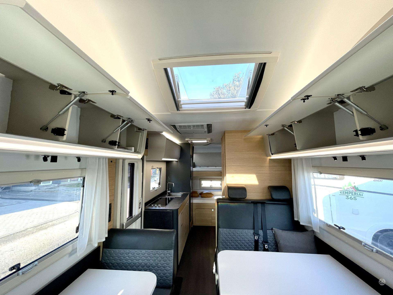 Adria Coral XL 650DK - Alkovna: obrázek 5 Adria Coral XL 650DK - Alkovna: obrázek 5